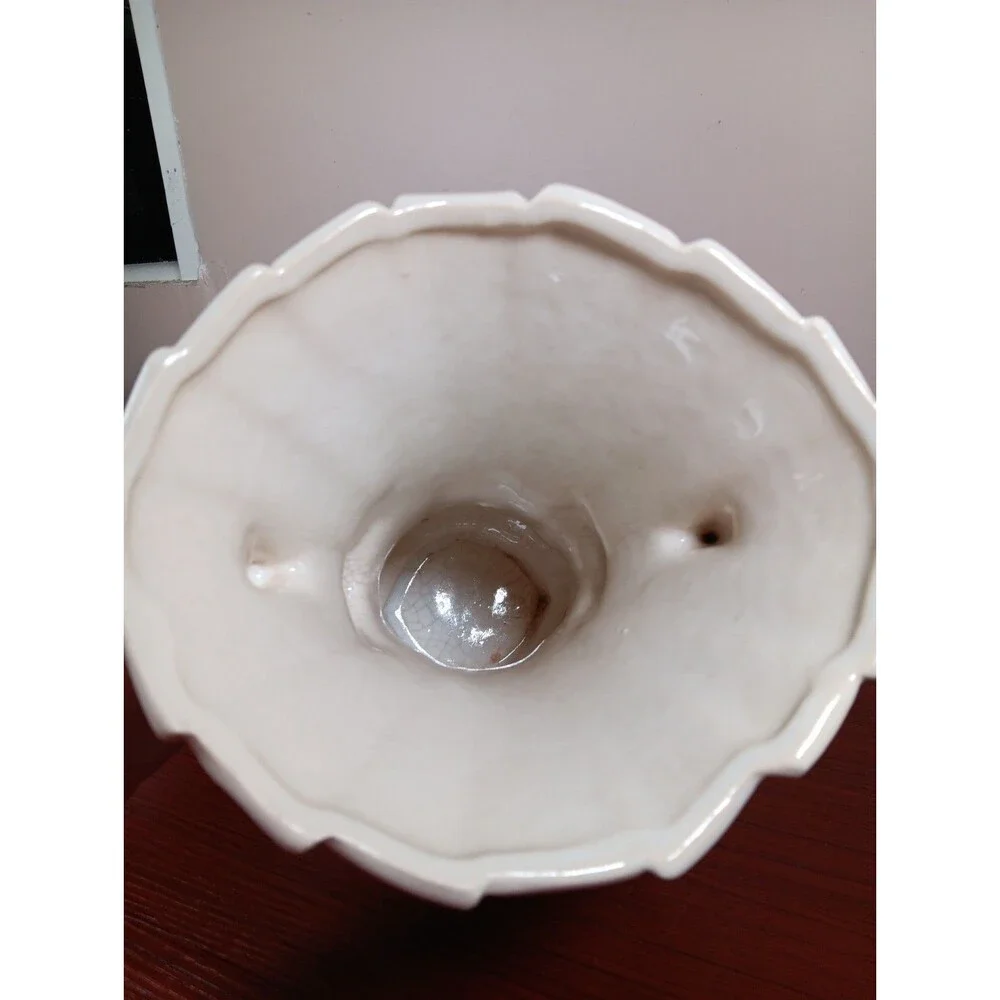 Vintage McCoy Strap Vase Cream 12